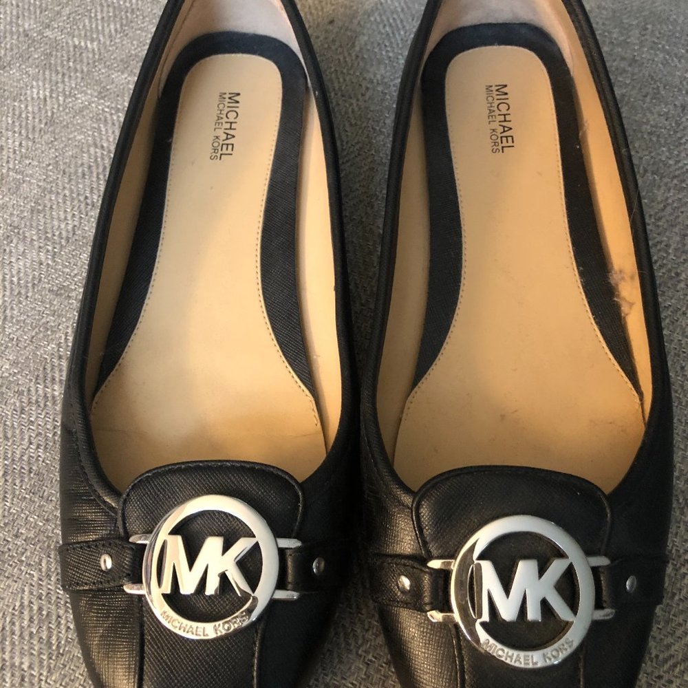 Blacks flats